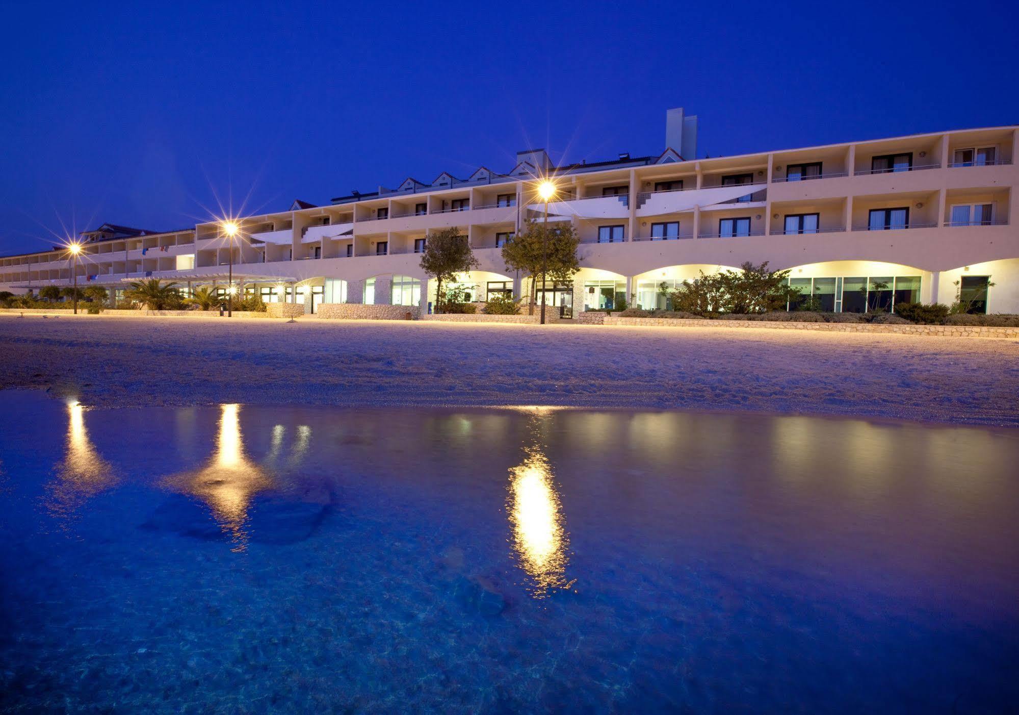 Family Hotel Pagus Pag Town Luaran gambar