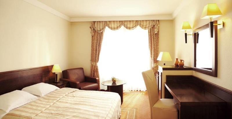 Family Hotel Pagus Pag Town Luaran gambar