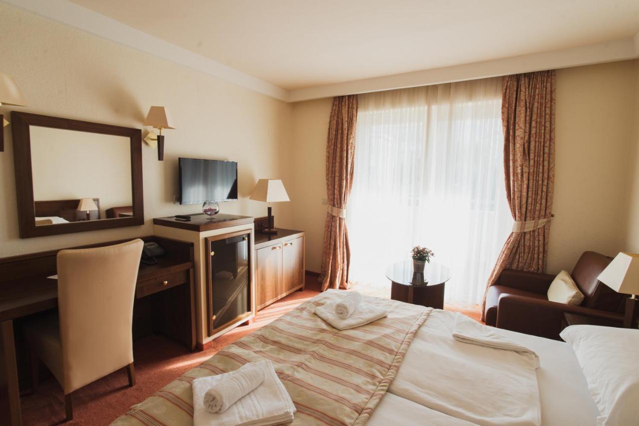 Family Hotel Pagus Pag Town Luaran gambar