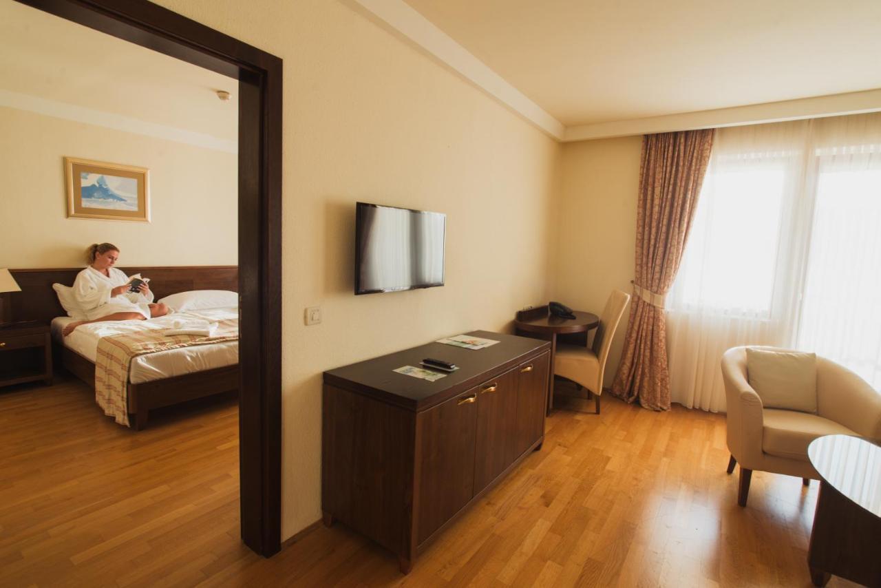 Family Hotel Pagus Pag Town Luaran gambar