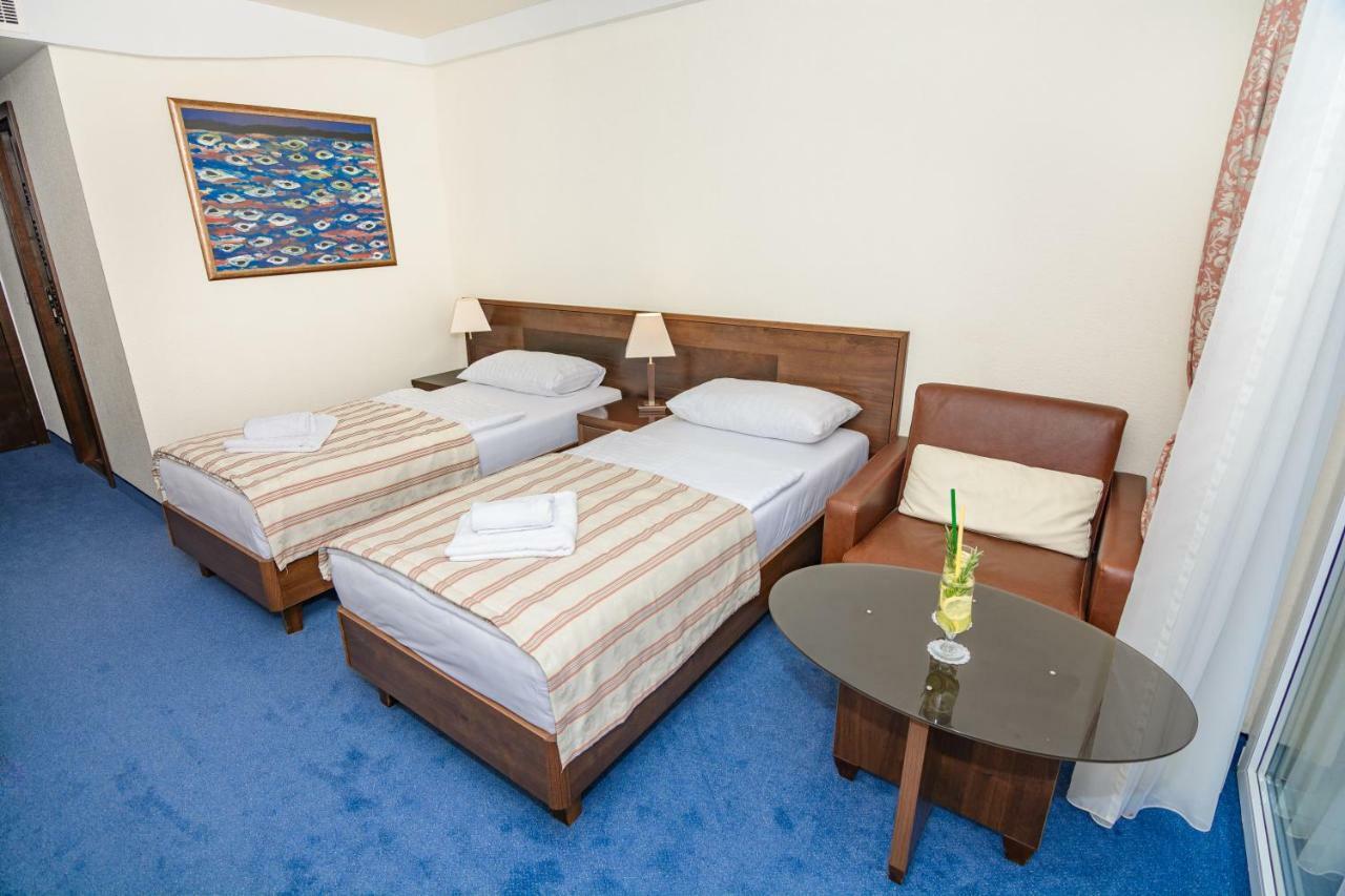 Family Hotel Pagus Pag Town Luaran gambar